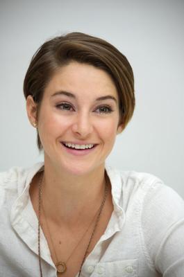 Shailene Woodley - faz meu pau divergir das minhas calças