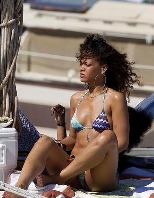 Rihanna y su cuerpo de ebano