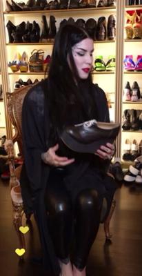 Feet - Kat Von D