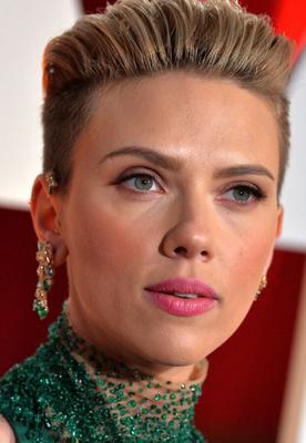 Scarlett Johansson vestido verde deusa