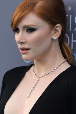 Bryce Dallas Howard braucht es HART