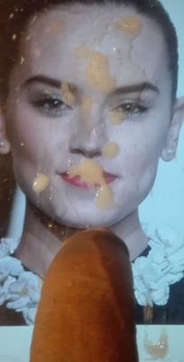 Daisy Ridley Cuspir e Cum Homenagem