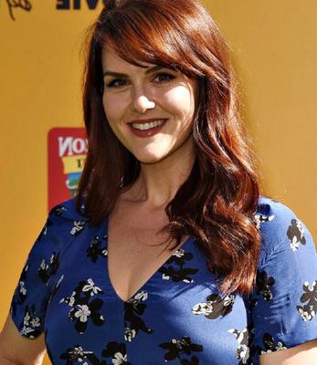 Sara Rue braucht Eutermissbrauch