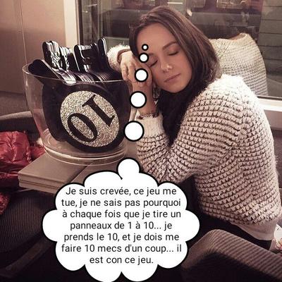 Légende française (Français) Alizée aime les gangbangs.