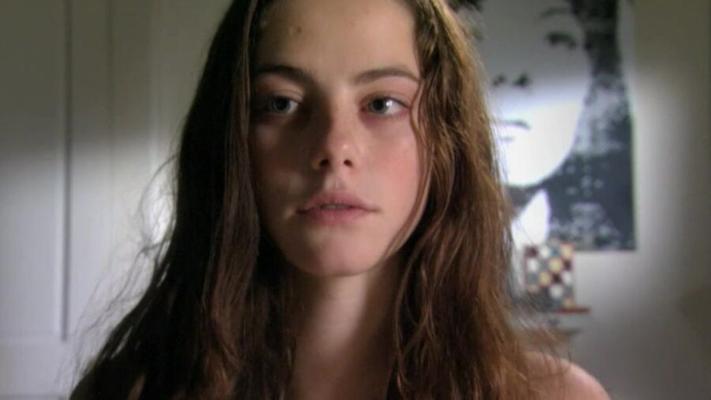 Kristen Stewart and kaya scodelario  doppelganger battle