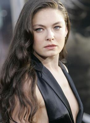 Alexa Davalos