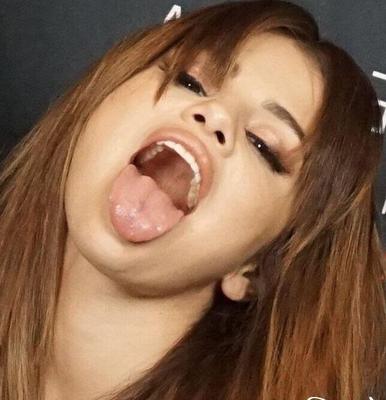 Selena Gomez Opens Wide For My Load