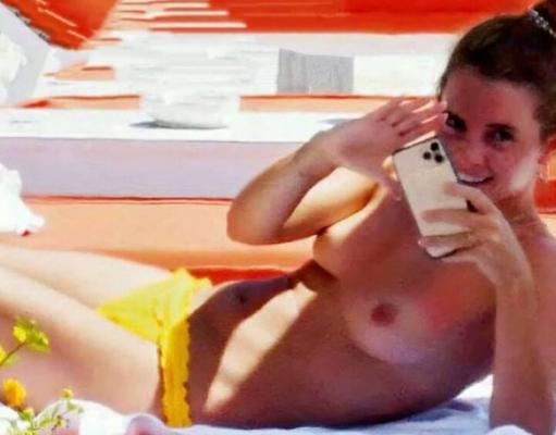 emma watson en topless