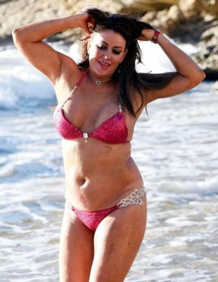 Lisa Appleton / English TV Personality #