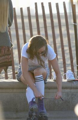 Upskirt-Bilder von Maisie Williams (Game of Thrones).