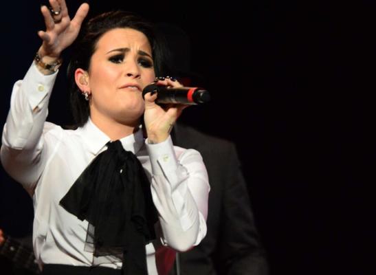 Demi Lovato: se apresentando com Elton John no Wiltern