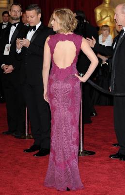 Scarlett Johansson Ass - Oscars en robe rouge/violette