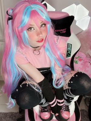 Belle Delphine - Bubble gum emo part one