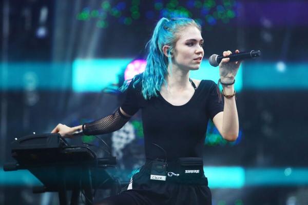 クレア・ブーシェ、別名 GRIMES