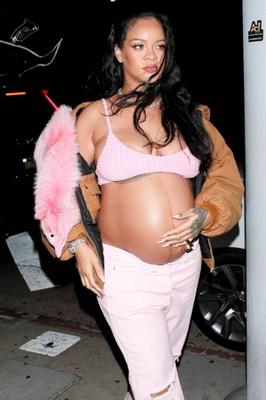 Rihanna pregnant