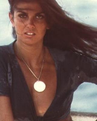 Grande paixão adolescente - Caroline Munro