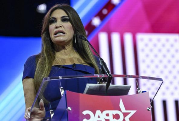 Unhas Kimberly Guilfoyle