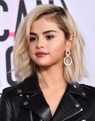 Selena devient blonde ! 