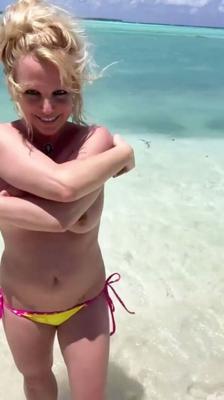 Divers Nipslip, transparent, Pokies, Sideboob, Upskirts