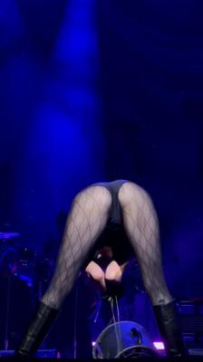 Miley Cyrus BUNDA