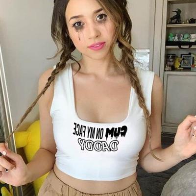 Pokimane contrefait