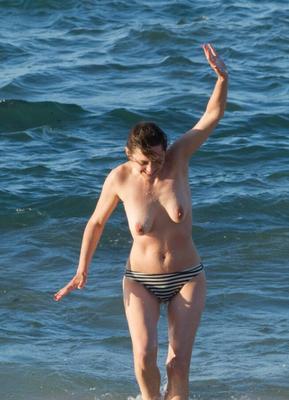 Marion Cotillard - Topless swimming in Fuerteventura