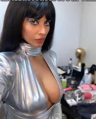 Jameela Jamil maricas legendas