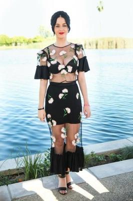 Katy Perry chemise transparente à Coachella