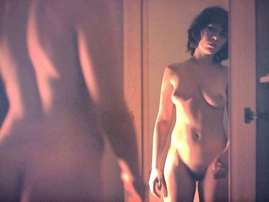 Ms Scarlett Nude In Under The Skin