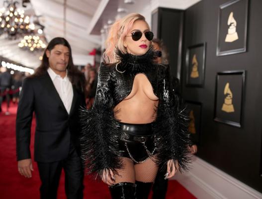 Lady Gaga está sexy no Grammy