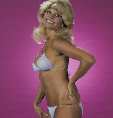 Loni Anderson plays the lesbian incest mom of my imagination!