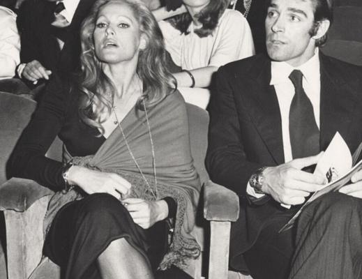 Retro Cleb - Ursula Andress - with men