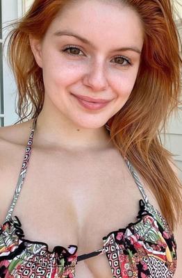 Ariel Winter post boob reduction