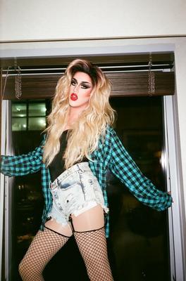 Adore Delano