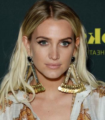 Ashlee Simpson/cantora americana