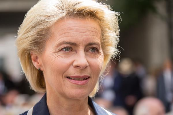 rubbelhilfe - frau dr. ursula von der leyen