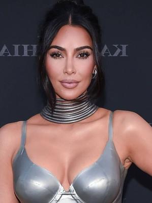 Kim Kardashian bei HULU