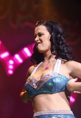 Katy Perry vieja pero dorada