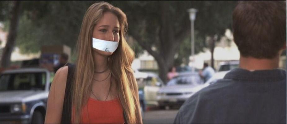 Leelee Sobieski Gagged