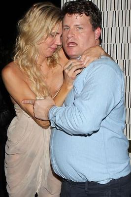 Brandi Glanville showing off drunk