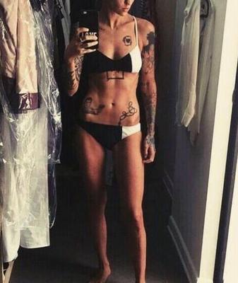 Dike Ruby Rose (comment traiterais-tu cette merde)