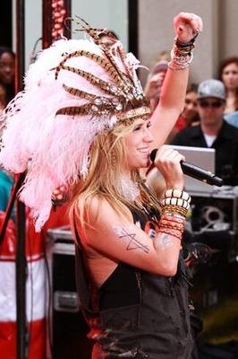 Kesha Rose Sebert (Ke$ha) / Cantante estadounidense