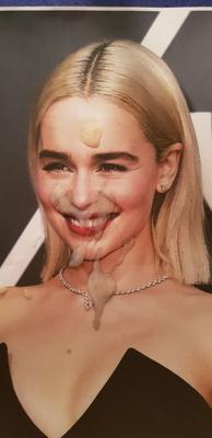 Cum en Emilia Clarke (Juego de Tronos)