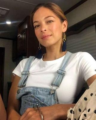 Kristin Kreuk, carne premium soltera y sin hijos de un año