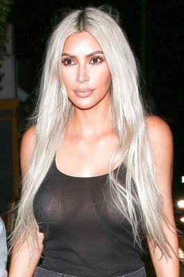 The slut Kim braless again