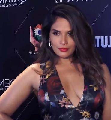 Richa Chadda - Célébrité indienne glamour dans des tenues sexy révélatrices