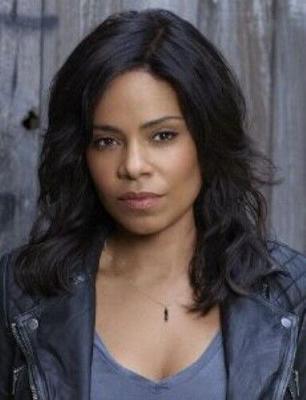 Sanaa Lathan-Vollbusige schwarze MILF