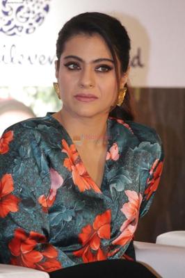 Kajol la milf couleur chocolat