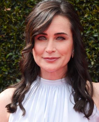 Rena Sofer / American Actress