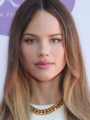 Halston Sage - solo una cara judía para correrse